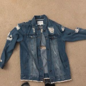 jean jacket size M never worn !